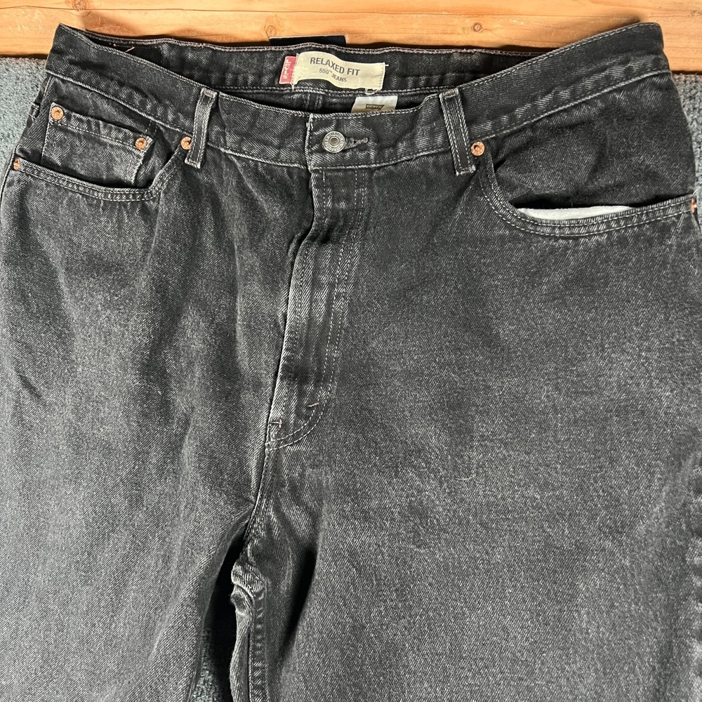 Levi's 550 Jeans Mens 39x32 Gray Denim Cotton High Rise Relaxed Fit Straight Leg